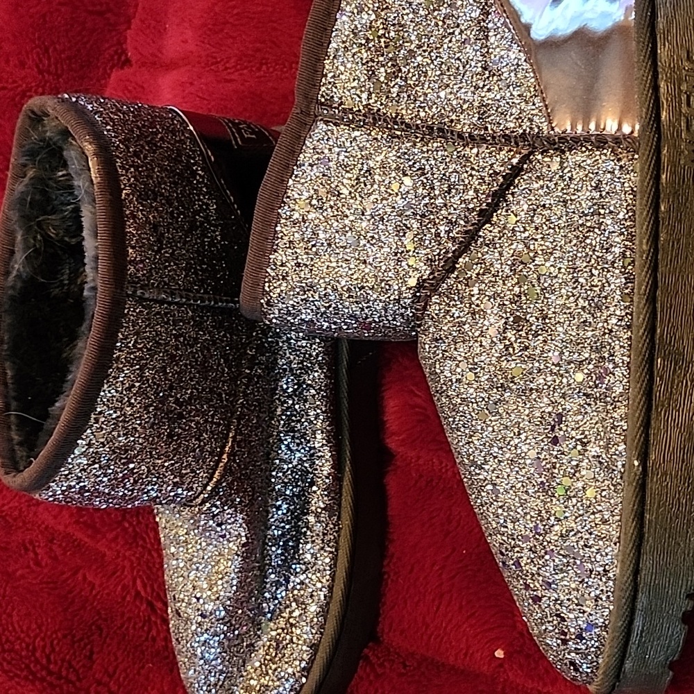 Youth Glitter fur lined boots